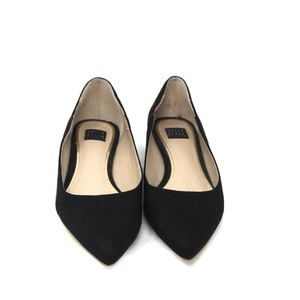 White House Black Market Low Heel Pumps (Size: 7M)
